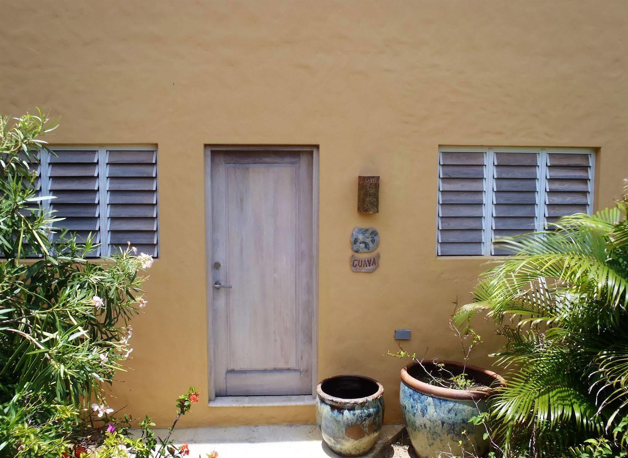 Frenchmans Hotel Frenchman Cay Bagian luar foto